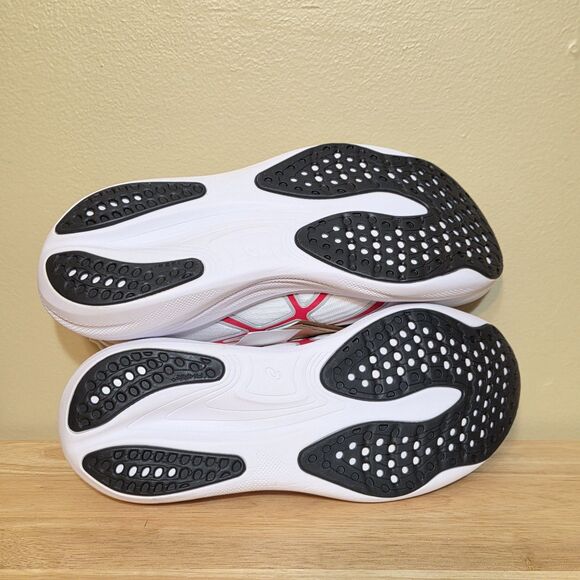 Athletic_Shoes